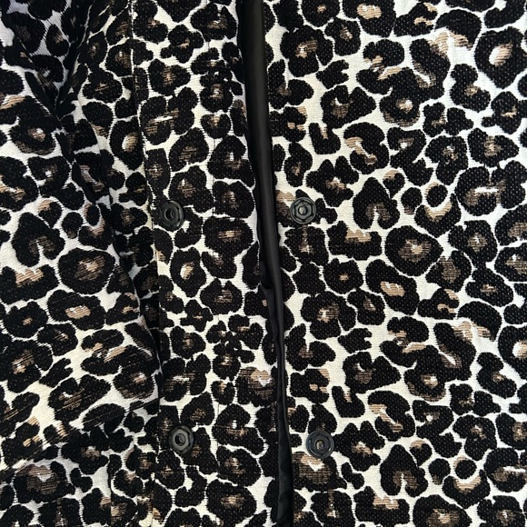 Top shop leopard print coat.sz8- fabric feels like velveteen.lined-snaps - Picture 4 of 9